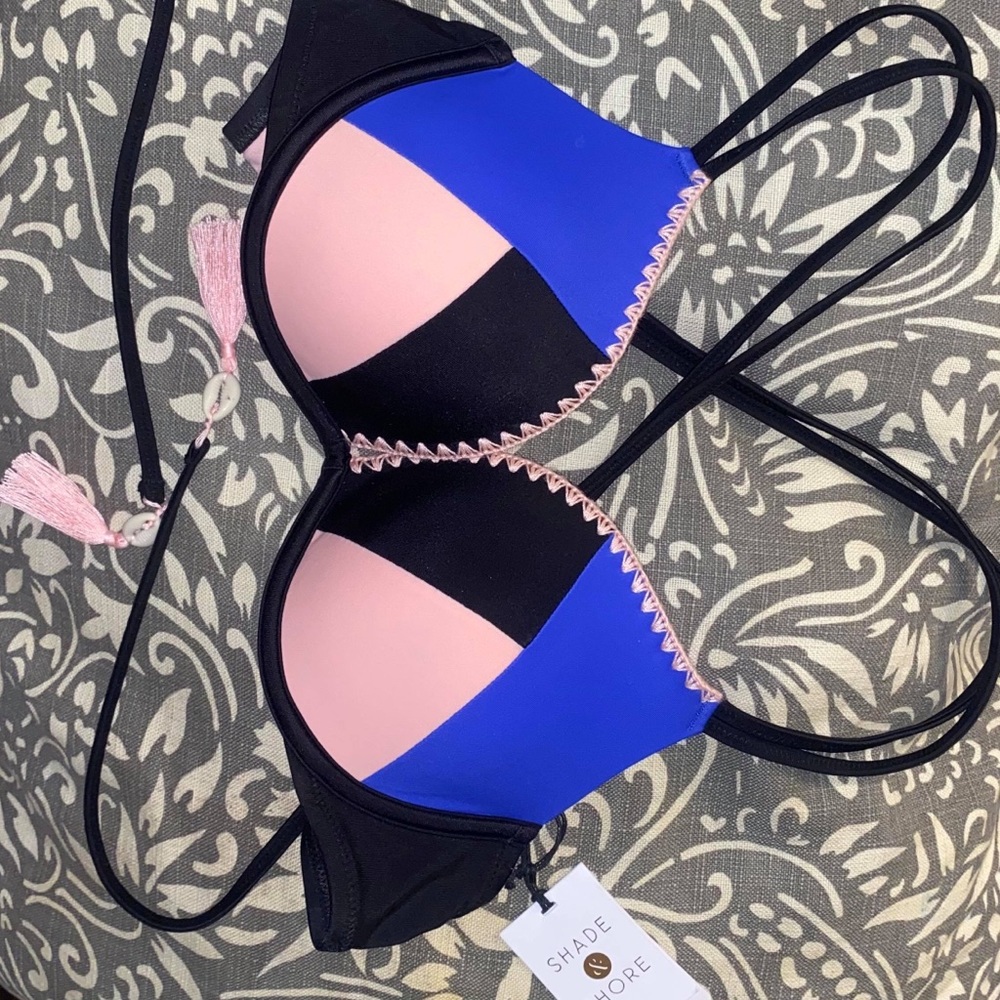 NWT size 34B push up swim top